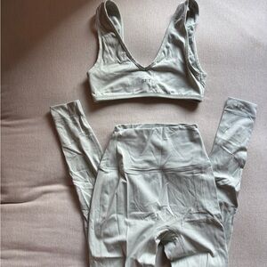 SET Active workout set - sage